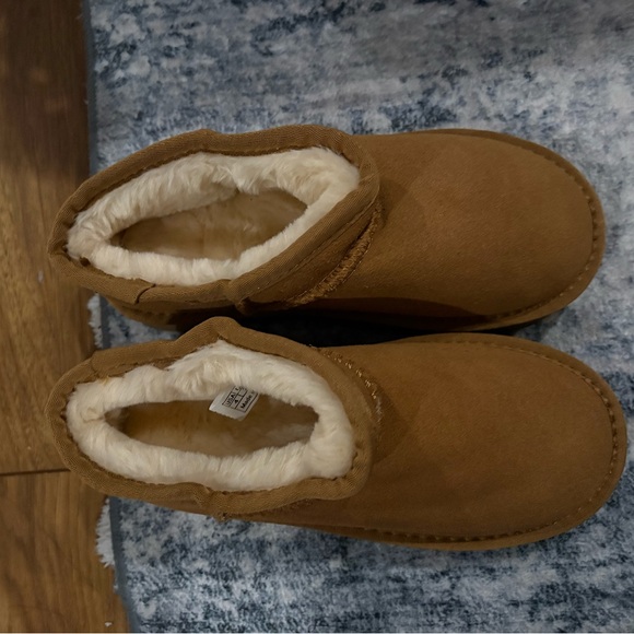 Brown Mini Platform UGGS - Picture 5 of 5